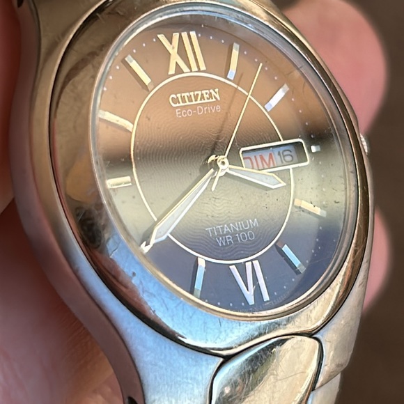 Citizen Eco-Drive Titanium E100-K18434 CK - Picture 7 of 10
